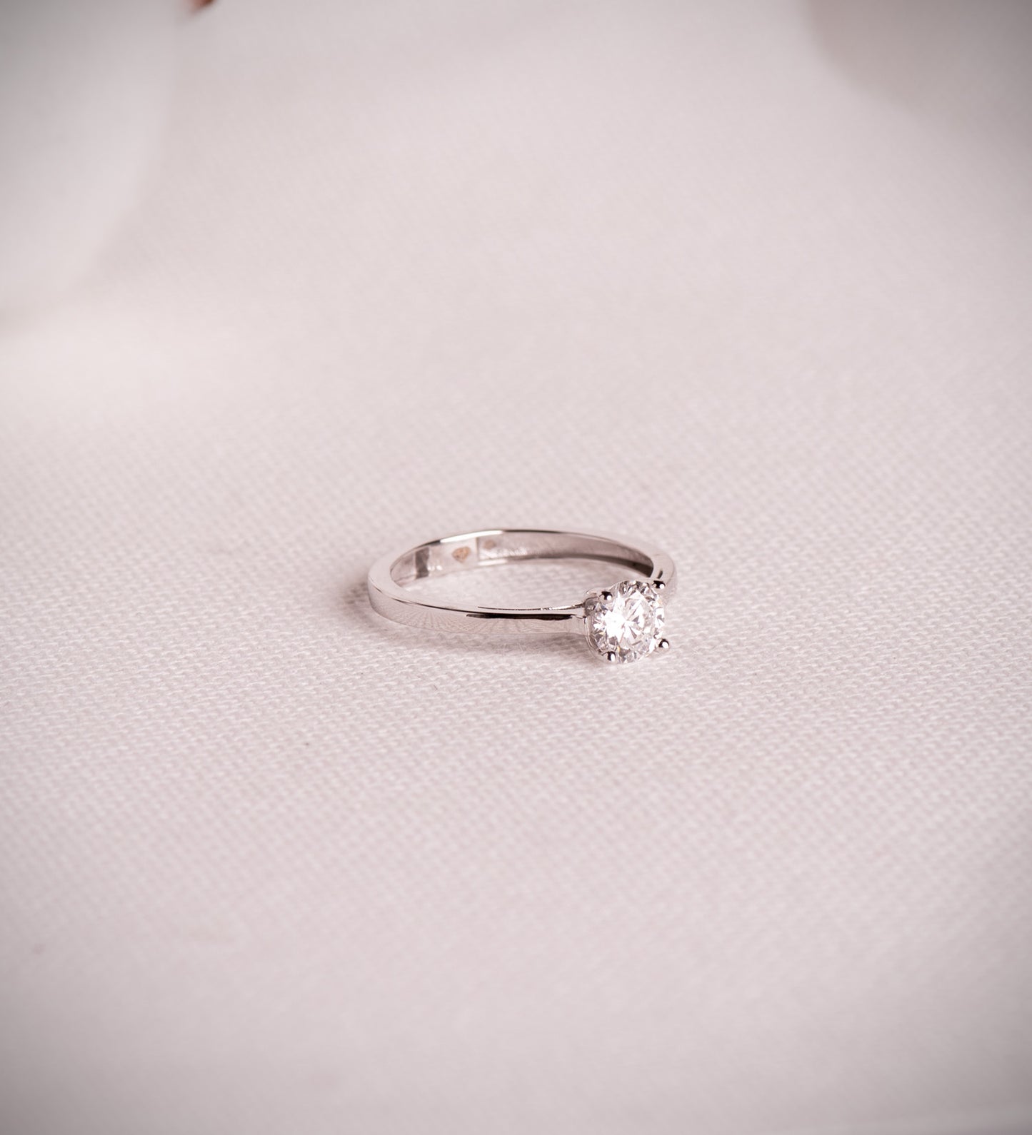 ANILLO PEDIDA ORO BLANCO